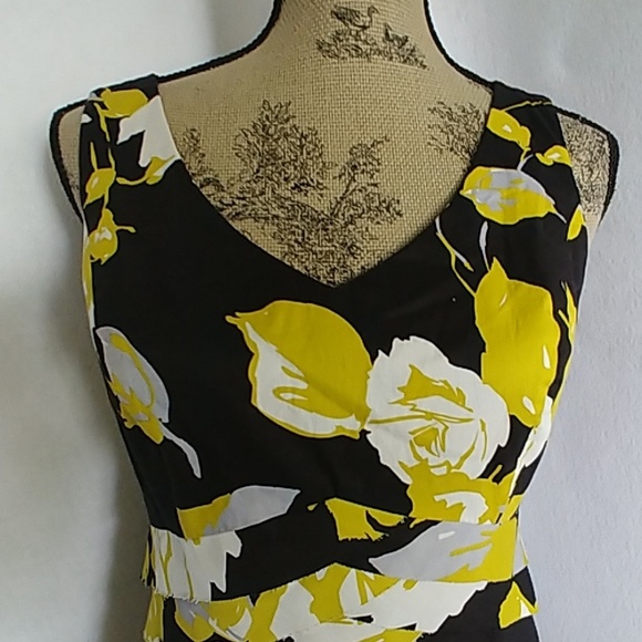 JS Collections Women's Floral Dress - Picture 2 of 6